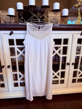 Crochet Yoke Sleeveless White Dress / Tunic